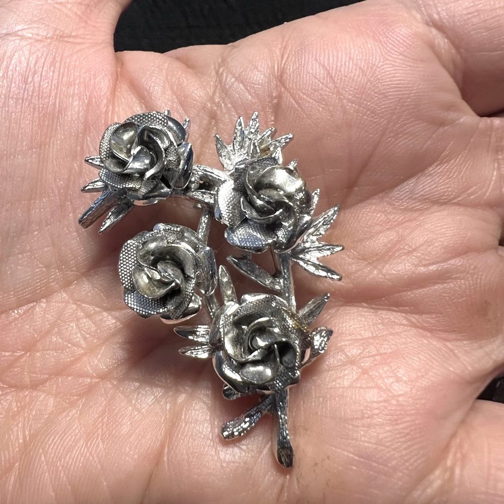 Coro silver tone floral roses brooch